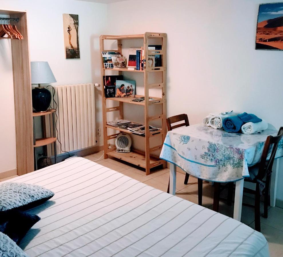 Chambre Et Salle De Bain Prive S'Ouvrant Sur Terrasse, Jardin Et Cuisine D'Ete Quillan Exteriér fotografie