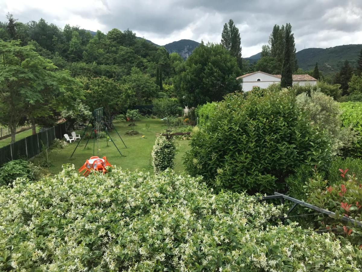 Chambre Et Salle De Bain Prive S'Ouvrant Sur Terrasse, Jardin Et Cuisine D'Ete Quillan Exteriér fotografie
