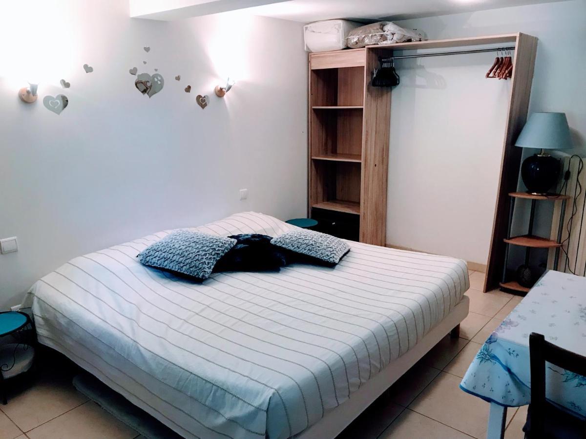 Chambre Et Salle De Bain Prive S'Ouvrant Sur Terrasse, Jardin Et Cuisine D'Ete Quillan Exteriér fotografie